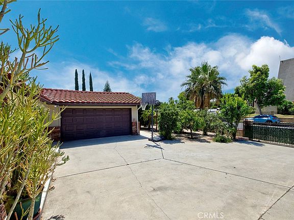 5th image of 129 E Rancho Rd