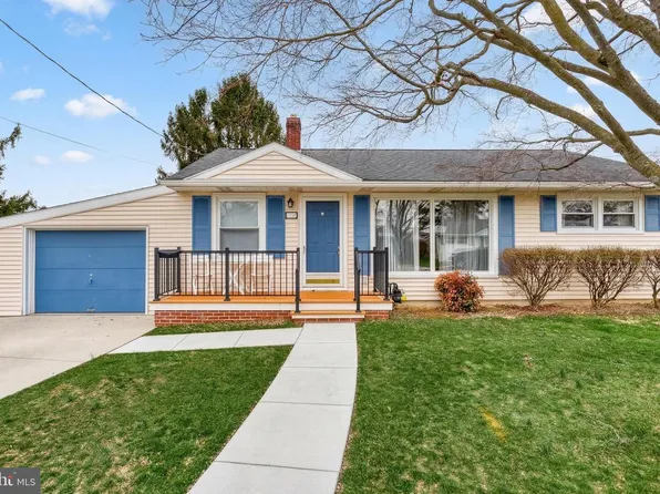 30 Lincoln Dr, Hanover, PA 17331