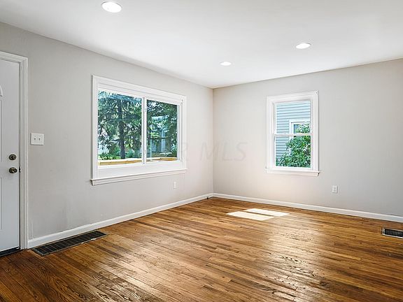 4th image of 1121 E 26th Ave