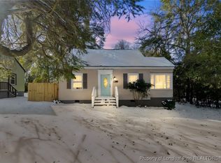 211 Hawthorne Rd, Fayetteville, NC 28301