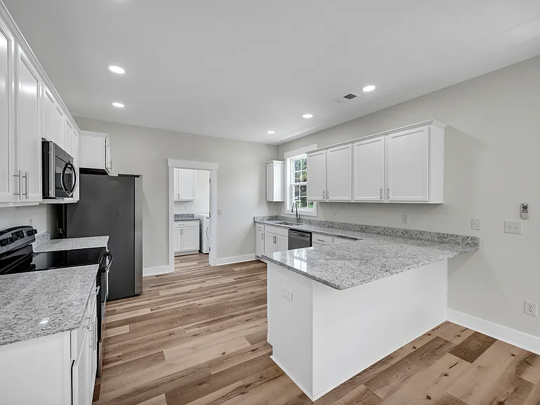 1158 Olympia Ave — Photo 19