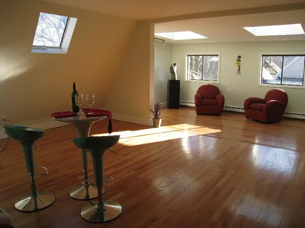 10 Evergreen Ave #3, Somerville, MA 02145