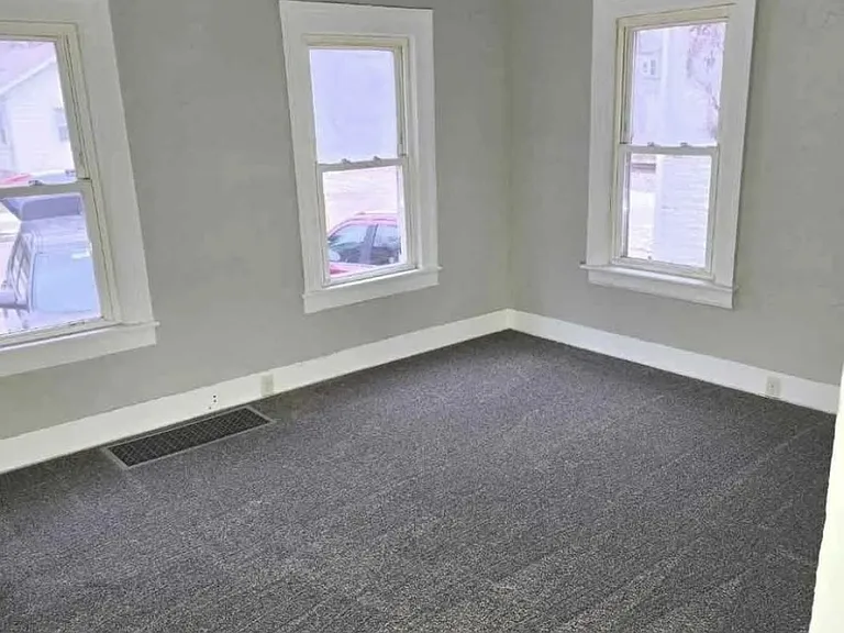 417 Fulton Ave — Photo 7
