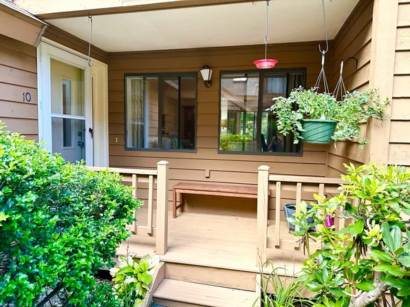 10 Clement Ct #62, Haverhill, MA 01832
