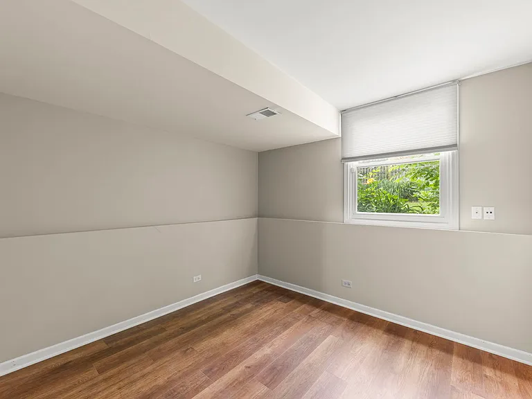 1055 Devonshire Ave #1055 — Photo 22