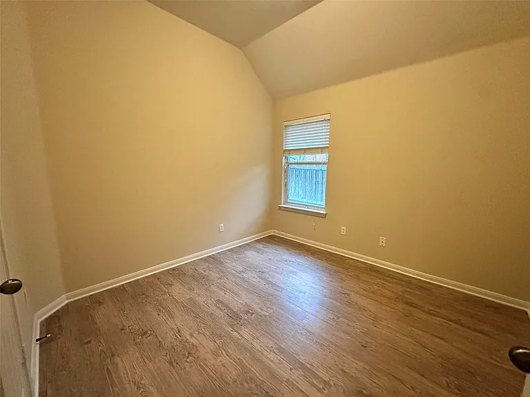 315 Sendero Ln — Photo 11
