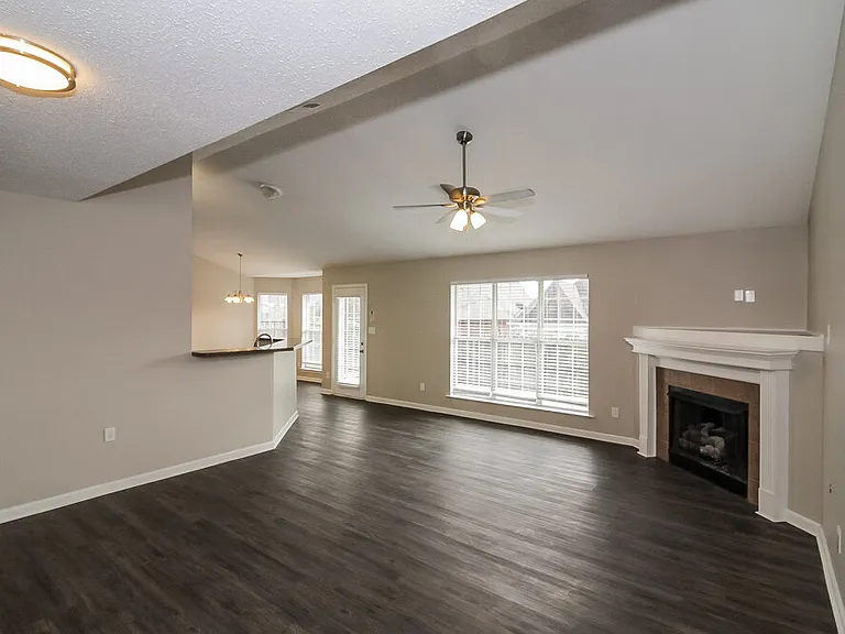 10195 New Well Ter — Photo 3