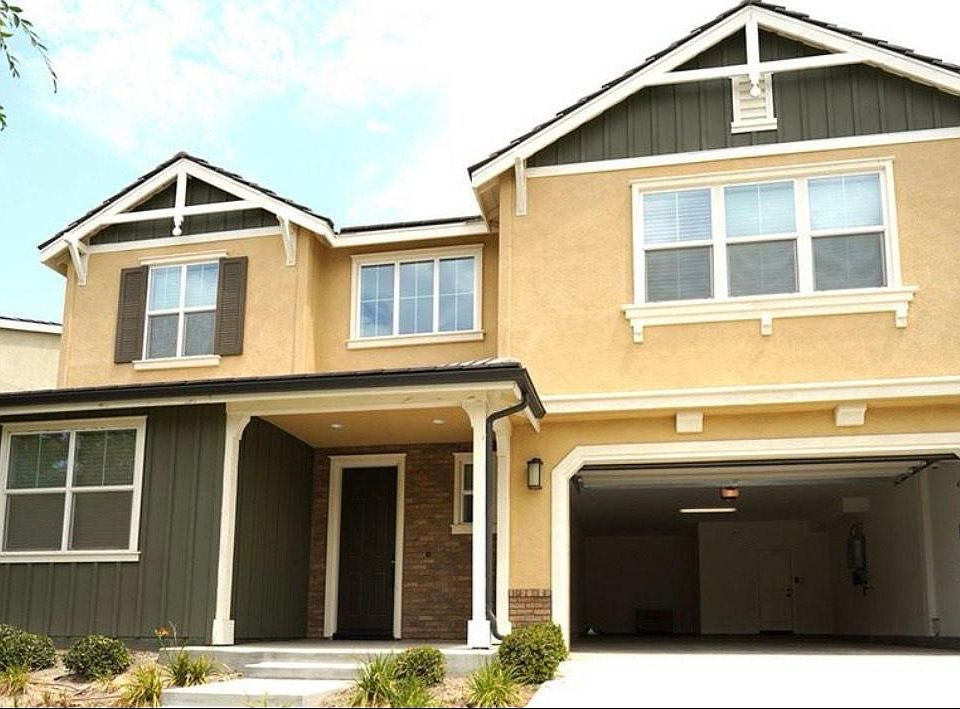 1st image of 3211 E Artessa Way