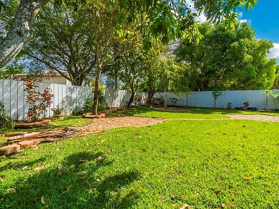 4th image of 17407 SW 36th St #17407