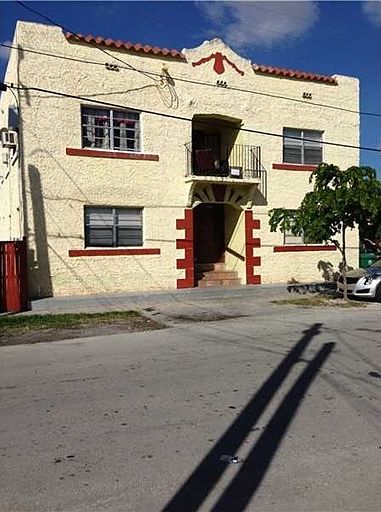 1st image of 544 NW 23rd Ct