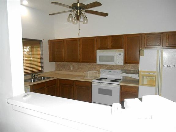 2nd image of 510 Shumard Oaks Dr