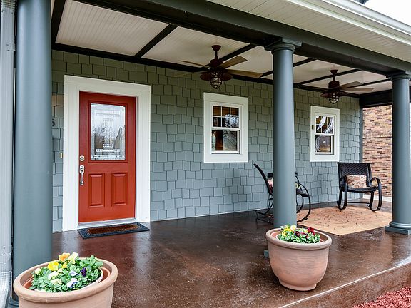 F R O N T . P O R C H