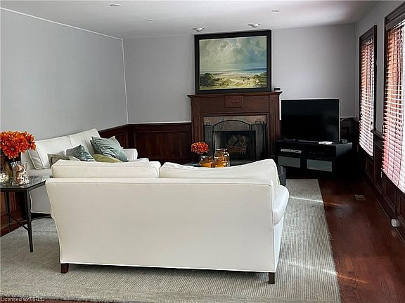 3rd image of 1464 Bayshire Dr