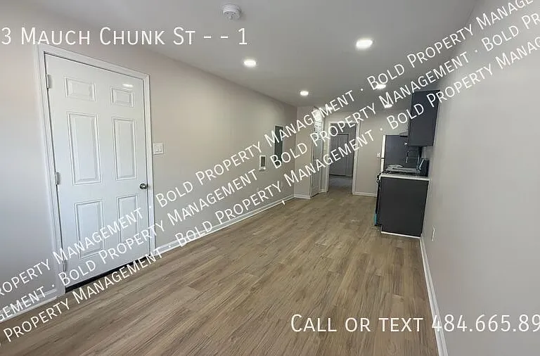 413 Mauch Chunk St #1 — Photo 1