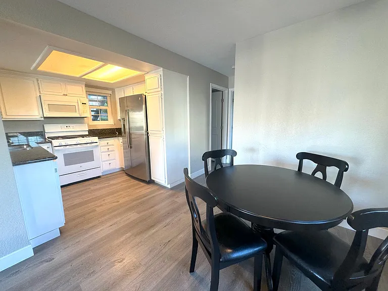 184 Cypress Ave — Photo 10