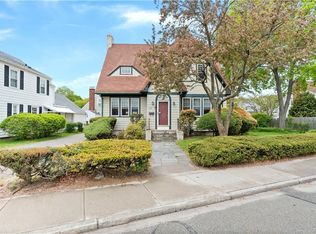665 Willett Ave, Riverside, RI 02915