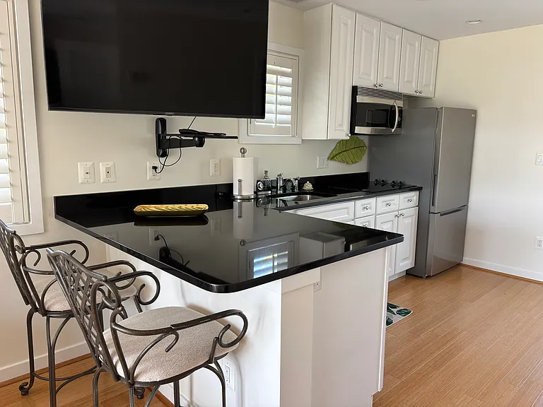 18 E Lake Dr #1 — Photo 6