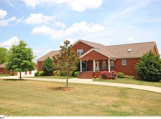 107 Bruce Meadow Rd, Simpsonville, SC 29681