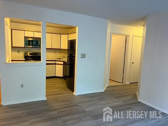93 Clay St — Photo 7