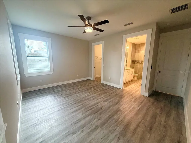 2125 W Saint Joseph St — Photo 11