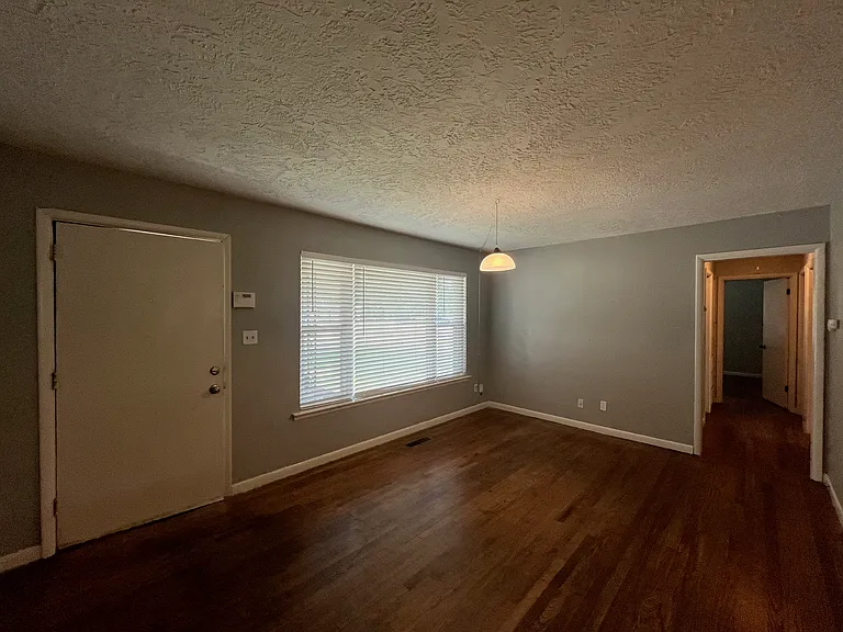 1332 W Boyd St — Photo 3