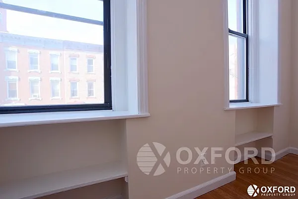Rented by Oxford Property Group | media 18