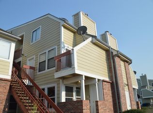 942 S Dearborn Way APT 11, Aurora, CO 80012