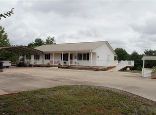 1691 Kool Park Rd NE, Hickory, NC 28601