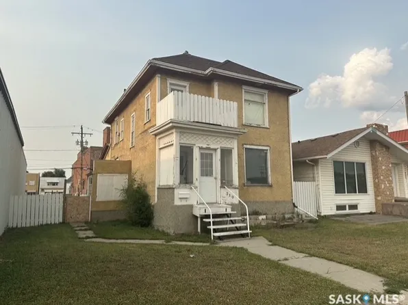 310 High Street W, Moose Jaw, SK S6H 1S9
