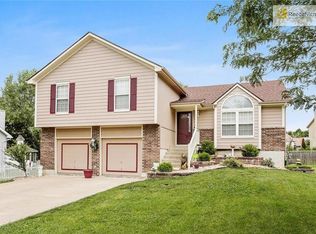 7006 E 134th Ter, Grandview, MO 64030