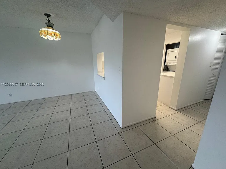 8000 S Colony Cir #305 — Photo 3