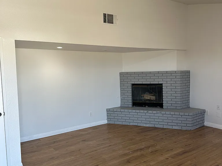 15978 Muni Rd #6 — Photo 3