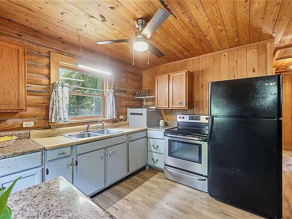 5th image of 1115 Fiddler Brown Dr