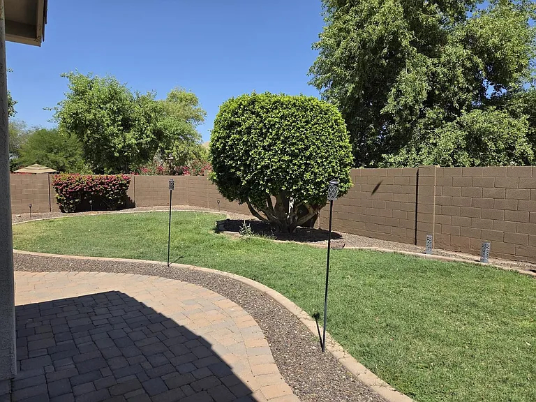 1828 E Beverly Rd — Photo 33