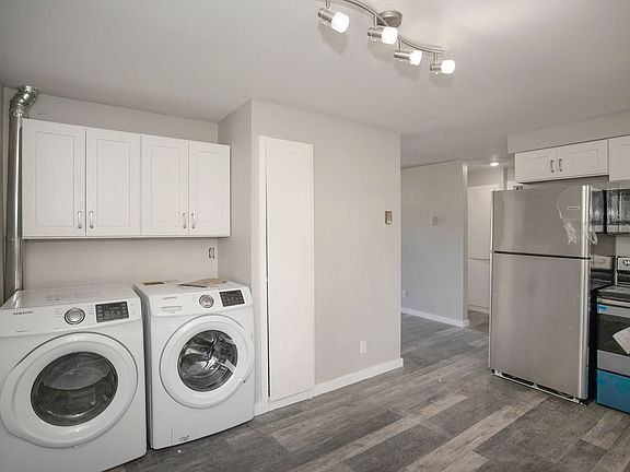 2nd image of 1374 SE Cedar St #5