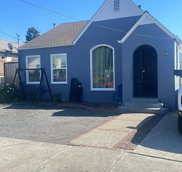 2254 107th Ave — Photo 1