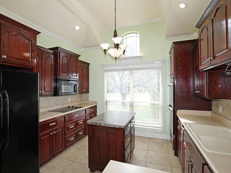 6802 Thunder Rd — Photo 10