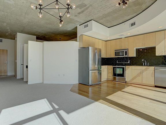 4th image of 1700 Bassett St Unit 1919