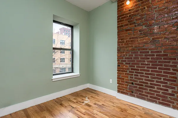 Rented by Nooklyn NYC LLC | media 37