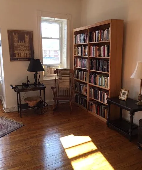 Front Room 4/4