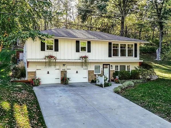 1487 Spruce Ave, Liberty, MO 64068