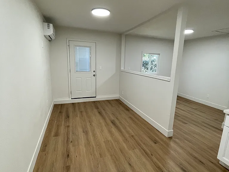 3707 Mayland Ave — Photo 5