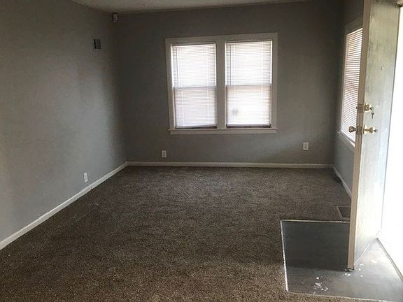 2nd image of 5016 Thompson Ave