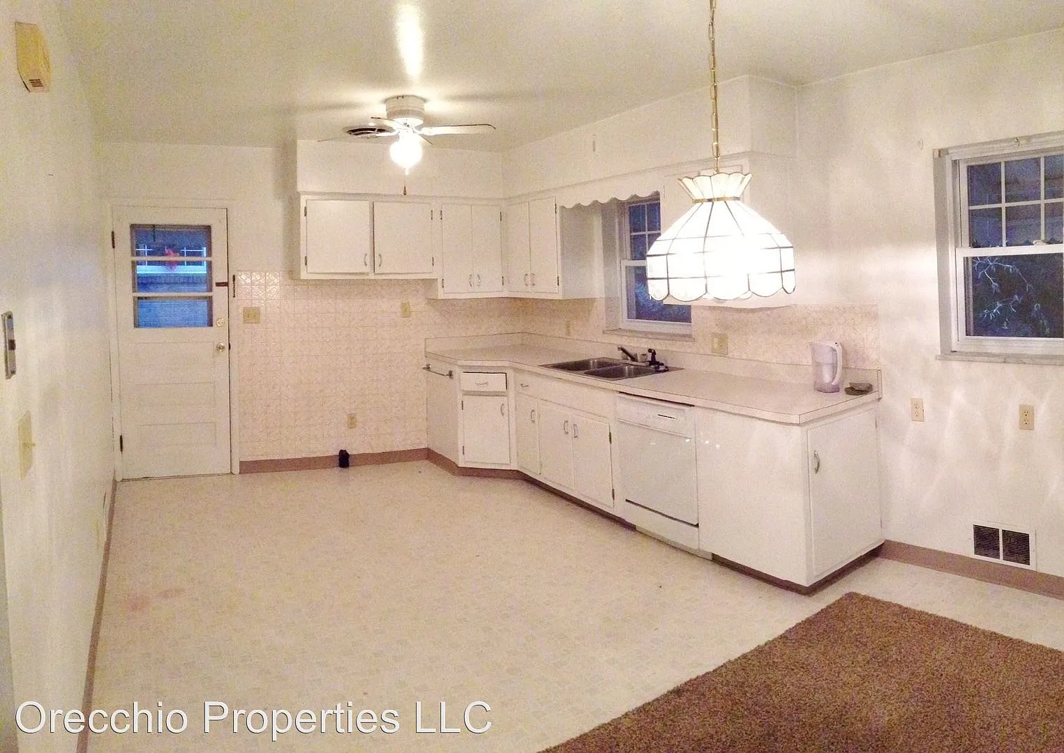 145 Circle Dr photo 1