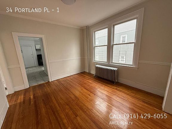 5th image of 34 Portland Pl APT 1