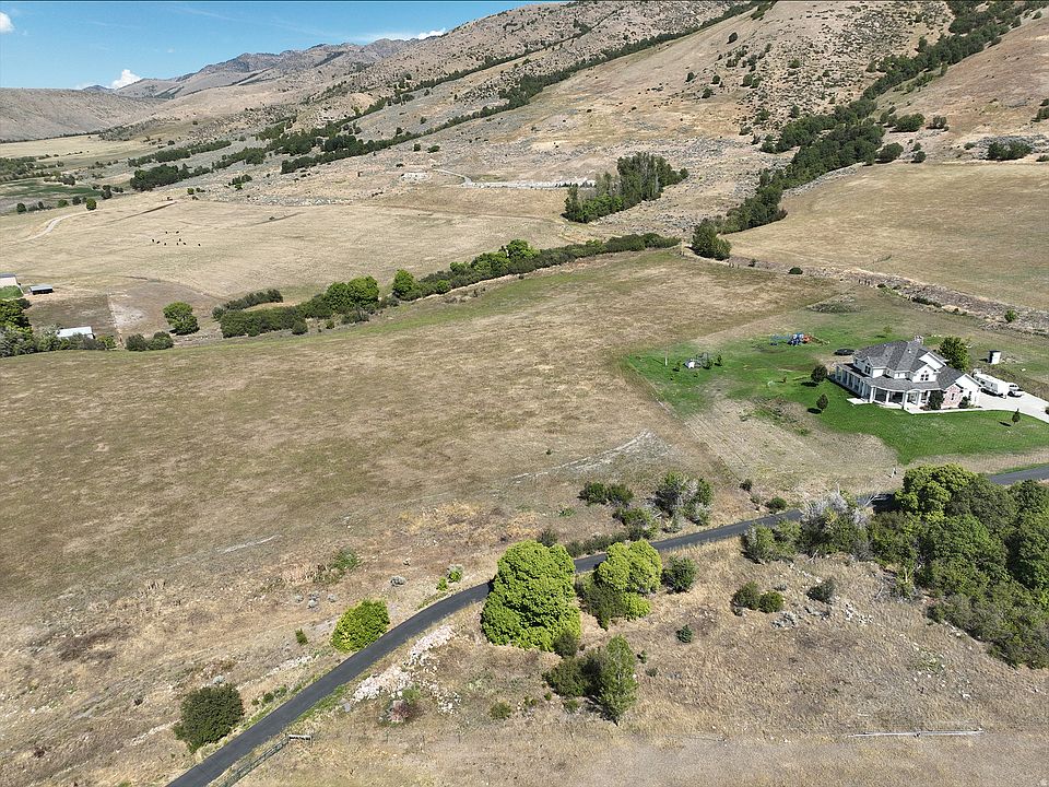 1st image of 2285 Maple Leaf Dr