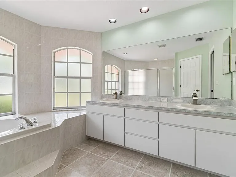 9619 Springbrook Dr — Photo 29