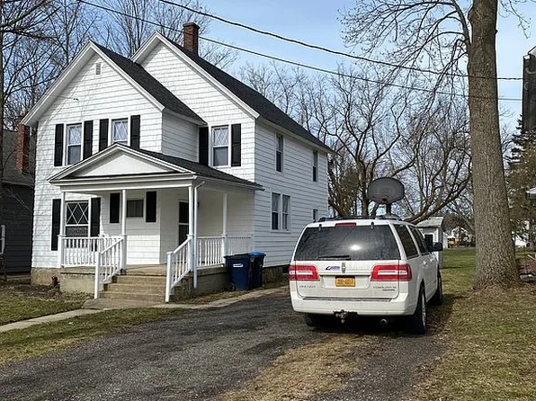 2048 Kimble Ave, North Collins, NY 14111