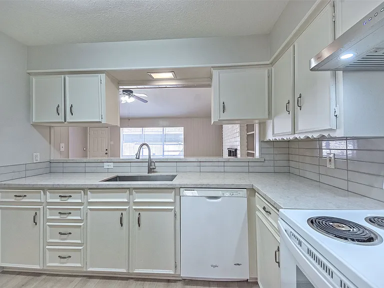 10679 Sandpiper Ln — Photo 9