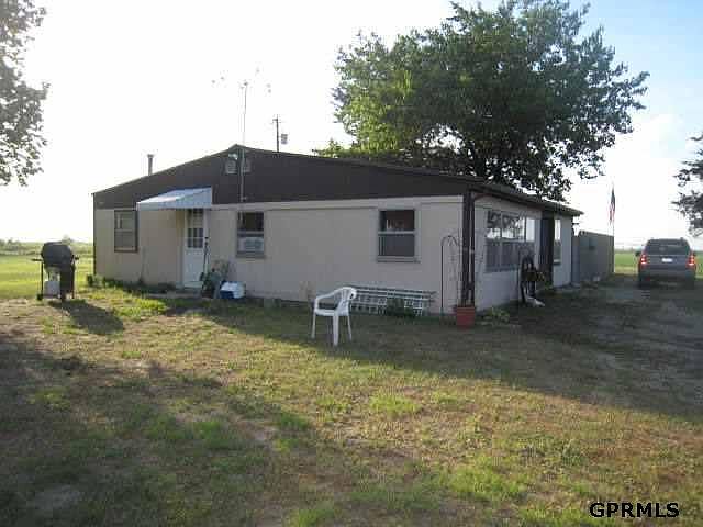1st image of 301 McGinns Lk
